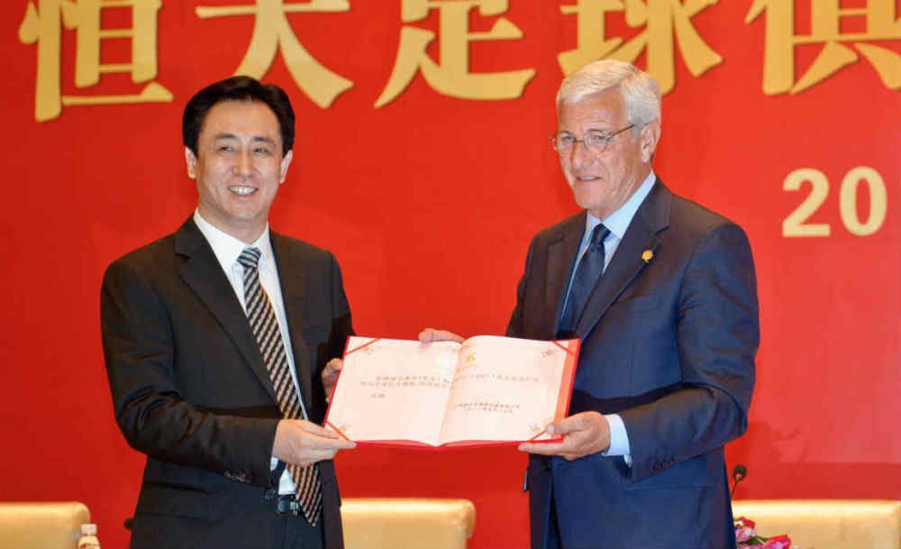 维克托-罗克现年18岁，巴西籍中锋，身高172cm。